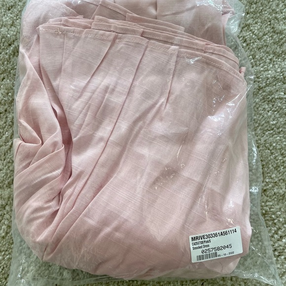 MOON RIVER Women's Smocked Dress - Picture 7 of 7